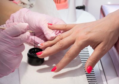 Gélové nechty zdobenie